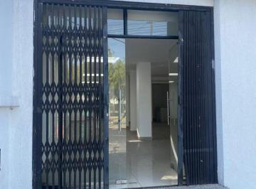 Local comercial · 150m² · 4 Estacionamientos · En Renta Local Comercial Funcional y Bien Ubicado en Av Amazonas