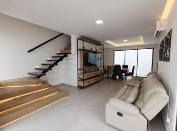 Casa · 115m² · 3 Habitaciones · 2 Estacionamientos · Casa en Venta Moderna Full Amoblada y Semi Nueva en Sector Pueblo Nuevo, Parroquia y Cantón Salinas