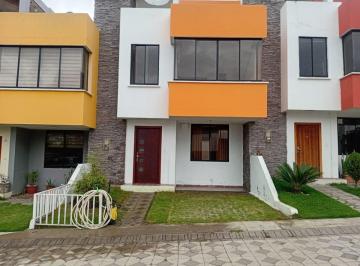 Casa de 4 habitaciones, Quito · Casa de Venta Precio de Oportunidad Sector Pusuqui