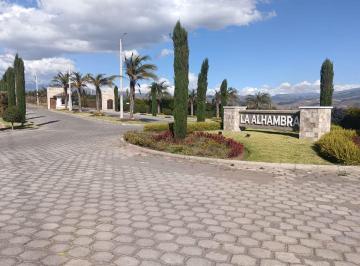 Casa de 2 habitaciones, Pedro Moncayo · Casa y Terreno de Venta Tabacundo, Dentro de Urbanización