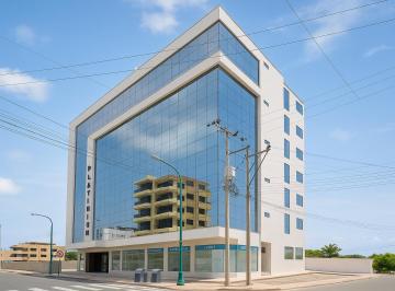 Oficina comercial · 140m² · 2 Estacionamientos · Oficina de 140 m² con 2 Parqueos en Av Flavio Reyes