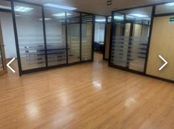 Oficina comercial , Quito · Arriendo Oficina Centro Financiero 290 m 6 Parqueos $3200 Más $400 de Condominio 3 Baños