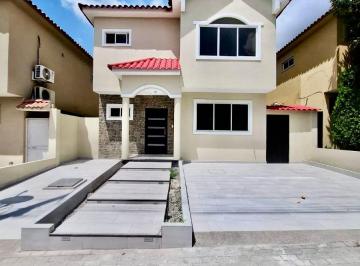 Casa de 3 habitaciones, Guayaquil · Alquilo Casa en Portal Al Sol Totalmente Remodelada