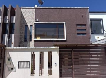 Casa · 147m² · 5 Habitaciones · 1 Estacionamiento · Casa 5 Dorm., Racar