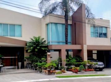 Casa de 4 habitaciones, Guayaquil · Amplia Casa de 4 Dorm., en Venta en Los Ceibos