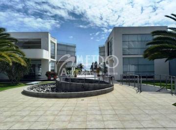 Casa de 4 habitaciones, Quito · Casa de Alquiler Dentro de Urbanización Campo Alegre Monteserrín