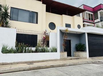 Casa de 4 habitaciones, Guayaquil · Alquilo Casa con Piscina en La Urbanización Santa Cecilia de Ceibos Norte