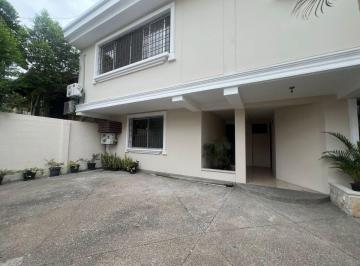 Casa de 2 habitaciones, Guayaquil · Casa Rentera de 366 m² con 4 Unidades en Venta en Ciudadela Albatros, Norte de Guayaquil