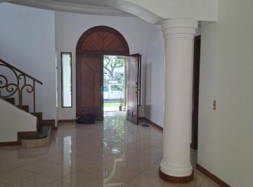 Casa en Alquiler de 4 habitaciones Samborondón · Alquilo Amplia Casa en Primeros Km 2 de Samborondo
