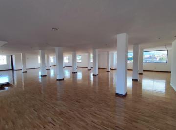 Edificio-Hotel-Fabrica · 300m² · Edificio Comercial en Alquiler – Ubicación Estratégica en Sangolquí - Sector Santa María