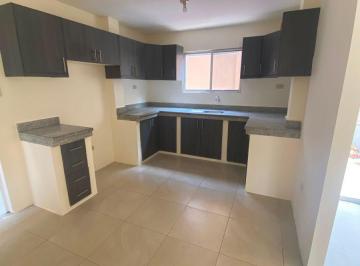 Casa de 3 habitaciones, Daule · Casa en Venta – Urbanización La Rioja - Etapa Asturias - Av Leon Febres Cordero - Daule