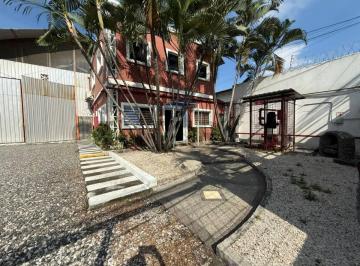 Bodega-Galpón · 1309m² · 4 Estacionamientos · Venta de Bodega Al Norte de Guayaquil
