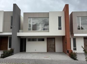Casa · 150m² · 3 Habitaciones · 2 Estacionamientos · Casa por Estrenar en Conjunto Dentro de Urb, Puembo