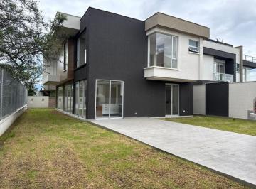 Casa de 3 habitaciones, Quito · En Venta Casa de 3 Dorm. - Nayon
