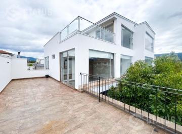 Departamento · 100m² · 3 Habitaciones · 1 Estacionamiento · Renta de Casa Sector Fajardo – Las Haciendas
