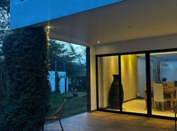 Casa de 3 habitaciones, Quito · Arriendo Casa en Urbanizacion Altavista de Nayon