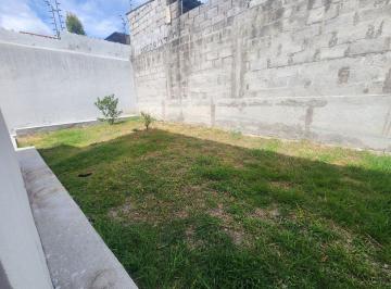 Casa de 3 habitaciones, Quito · Arriendo Casa Tumbaco 3 Dorm. 130 m Habitables 2 Patios 1 Jardin Grande Si Mascota 1 Parquea
