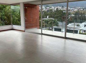 Departamento · 157m² · 3 Habitaciones · 2 Estacionamientos · Departamento en Cumbayá
