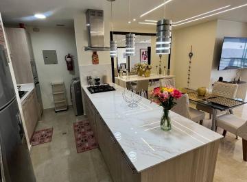 Suite de 1 habitación, Quito · Suite Amoblada Moderna con Balcón
