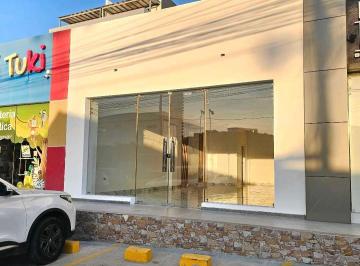 Local comercial · 72m² · 2 Estacionamientos · Alquilo Local Frente Umiña Tennis Club