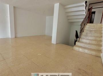 Casa de 3 habitaciones, Guayaquil · Alquilo Casa Ceibos Dos Plantas Cerramiento Sobre Av Dr. Carlos Arroyo del Río 3 Dorm. 2 Salas