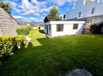 Casa de 2 habitaciones, Quito · Casa en Venta Tumbaco con Amplio Terreno