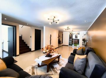 Casa de 4 habitaciones, Quito · Casa de 279 m² en Conjunto Exclusivo de Solo 4 Viviendas con Jardín Privado y Bbq | La Armenia 1