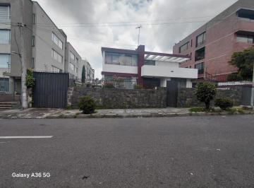 Casa · 790m² · 3 Habitaciones · 5 Estacionamientos · Casa y Terreno Ideal Para Proyecto Inmobiliario