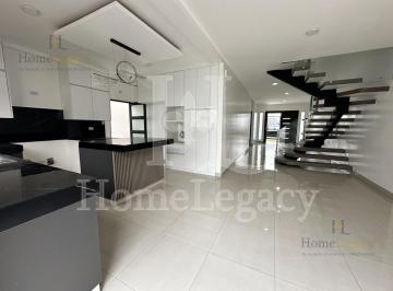 Casa · 190m² · 4 Habitaciones · 1 Estacionamiento · Venta de Casa en Isla Celeste Ad