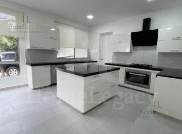 Casa · 360m² · 4 Habitaciones · 2 Estacionamientos · Alquiler de Casa con Vista Al Lago en Samborondón - Isla Mocolí Am