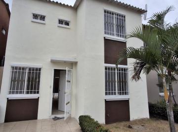 Casa de 4 habitaciones, Daule · En Venta Casa Villas del Rey Pmanosalvas