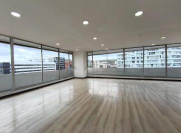 Oficina comercial , Quito · Se Vende - Renta Oficina Edificio Metropolitan