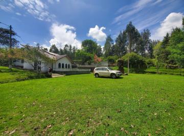 Terreno / Lote · 13700m² · 5 Habitaciones · 5 Estacionamientos · Terreno en Conocoto