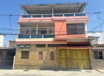 Casa de 8 habitaciones, Guayaquil · Venta de Casa Multifamiliar o Rentera en Samanes 2