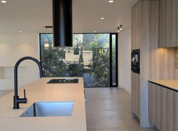 Casa de 3 habitaciones, Quito · Cómoda y Linda Casa en Arriendo Cumbaya