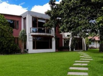 Casa · 500m² · 4 Habitaciones · 4 Estacionamientos · Se Vende Casa Independiente Dentro de La Urb. Las Palmas