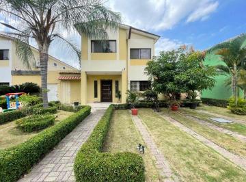 Casa de 3 habitaciones, Guayaquil · Casa en Venta Urb Los Angeles Km 22 Via a La Costa J. Yagual