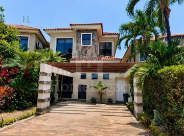 Casa · 201m² · 4 Habitaciones · 4 Estacionamientos · Venta de Casa de 2 Plantas en Samborondón Km 7.5 Ds
