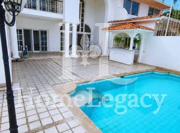 Casa · 500m² · 5 Habitaciones · 2 Estacionamientos · Alquiler de Casa en Samborondón Km 1, Piscina Privada Ad