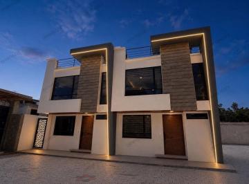 Casa de 3 habitaciones, Quito · Casas de Lujo Calderón