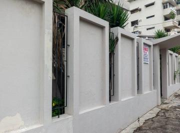 Casa de 4 habitaciones, Guayaquil · ️vendo Casa con Excelente Ubicación en Urdesa Central