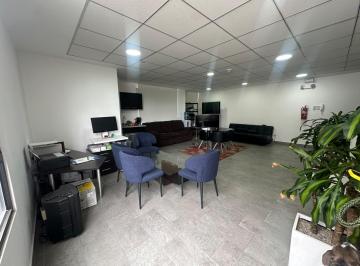 Oficina comercial · 53m² · 2 Estacionamientos · Oficina en Venta en Iñaquito | Edificio Corporativo Premiado | 2 Parqueaderos | Usd 90.000