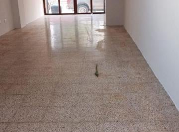 Local comercial , Guayaquil · Vendo Local Urdesa Calle Victor Emilio Estrada de 100 m²