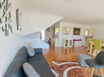 Casa de 4 habitaciones, Quito · Casa en Venta, El Bosque - Norte de Quito