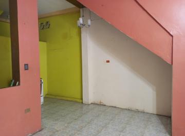 Casa · 50m² · 3 Habitaciones · Casa en Venta, Ubicada en El Centro de Manta, Calle 7 Av 16