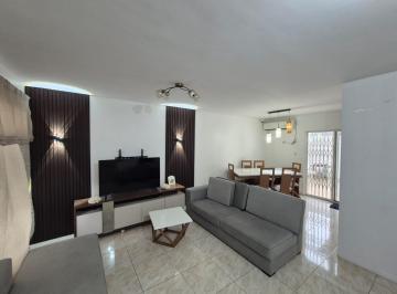 Casa · 98m² · 3 Habitaciones · 2 Estacionamientos · Casa en Venta, Urbanizacion Malaga 2, Via Salitre, Lisr