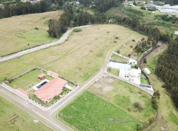 Terreno / Lote · 2500m² · Venta Terreno 2500 m². Valle Los Chillos - Centro Comercial San Luis