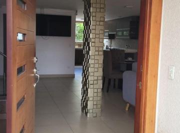 Casa de 3 habitaciones, Quito · Vendo - Casa en Urbanizacion Privada - Sector San Rafael