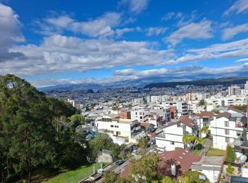 Departamento de 3 habitaciones, Quito · Dpto 127 m² El Bosque | Vista Al Oriente | Chanul | 2 Parqueaderos | Financiamiento