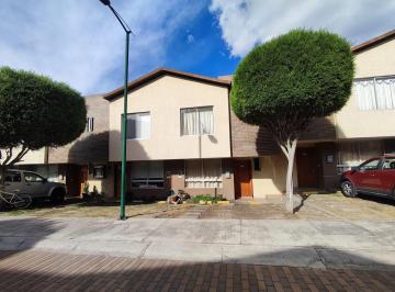Casa · 99m² · 3 Habitaciones · 2 Estacionamientos · Casa en Venta en Pomasqui Conjunto Privado con Piscina, 3 Dorm.